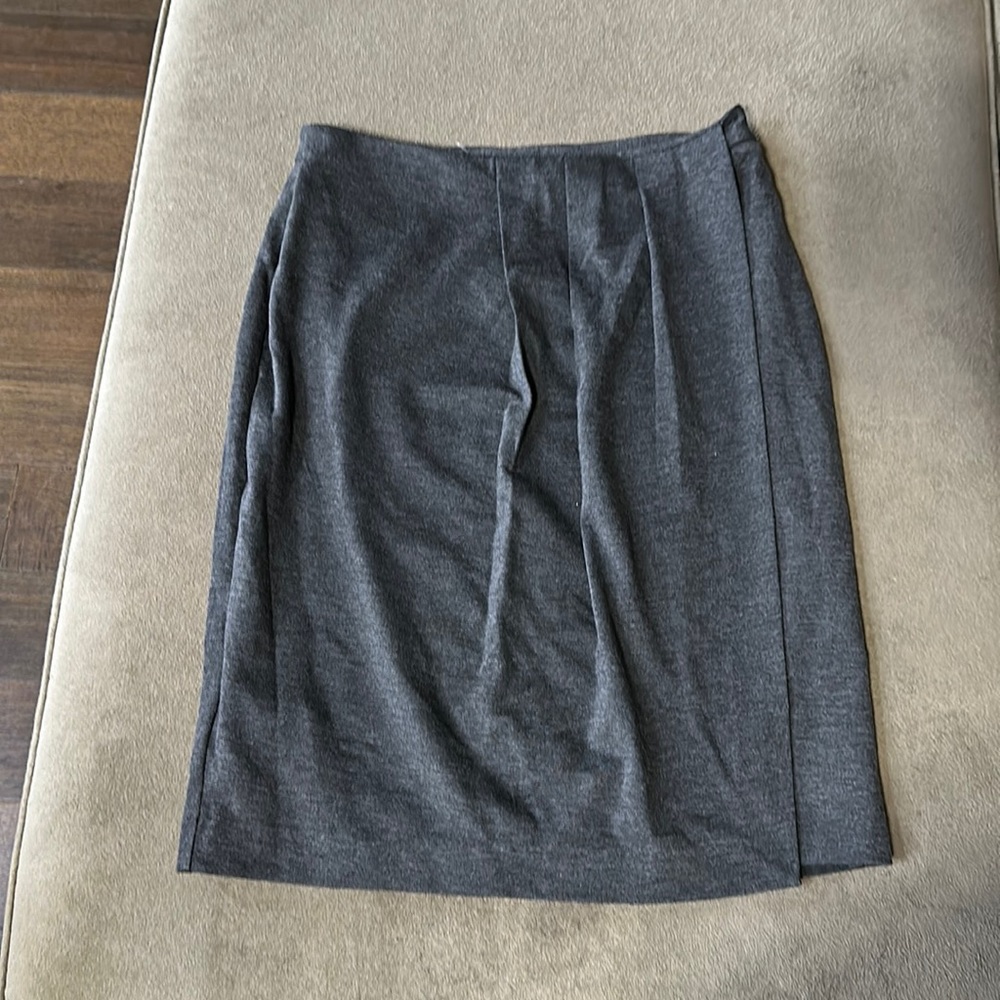 Gray pleated skirt